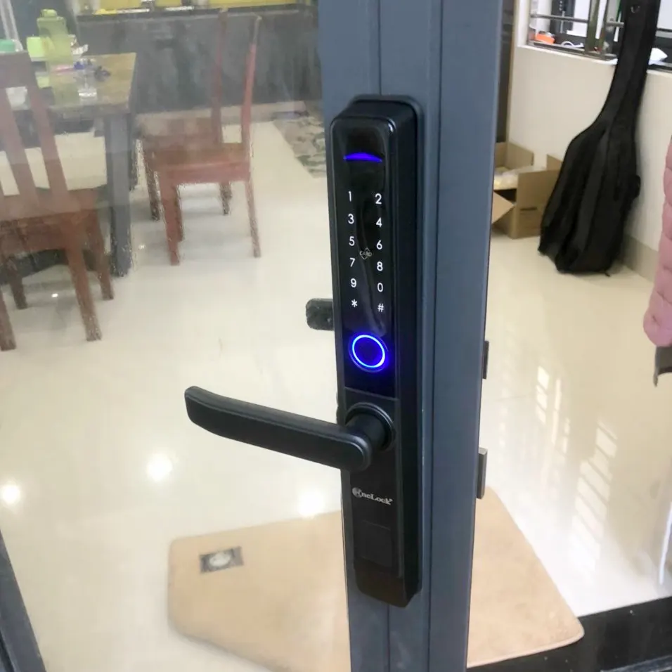 Dịch vụ lắp khóa vân tay tại Hóc Môn của Anh Khôi SmartTech